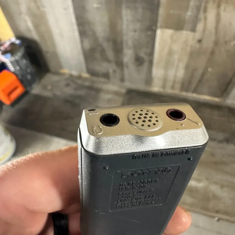 Sony IC Recorder Miniature Handheld Voice Recorder ICD-8300‎ Tested Works!